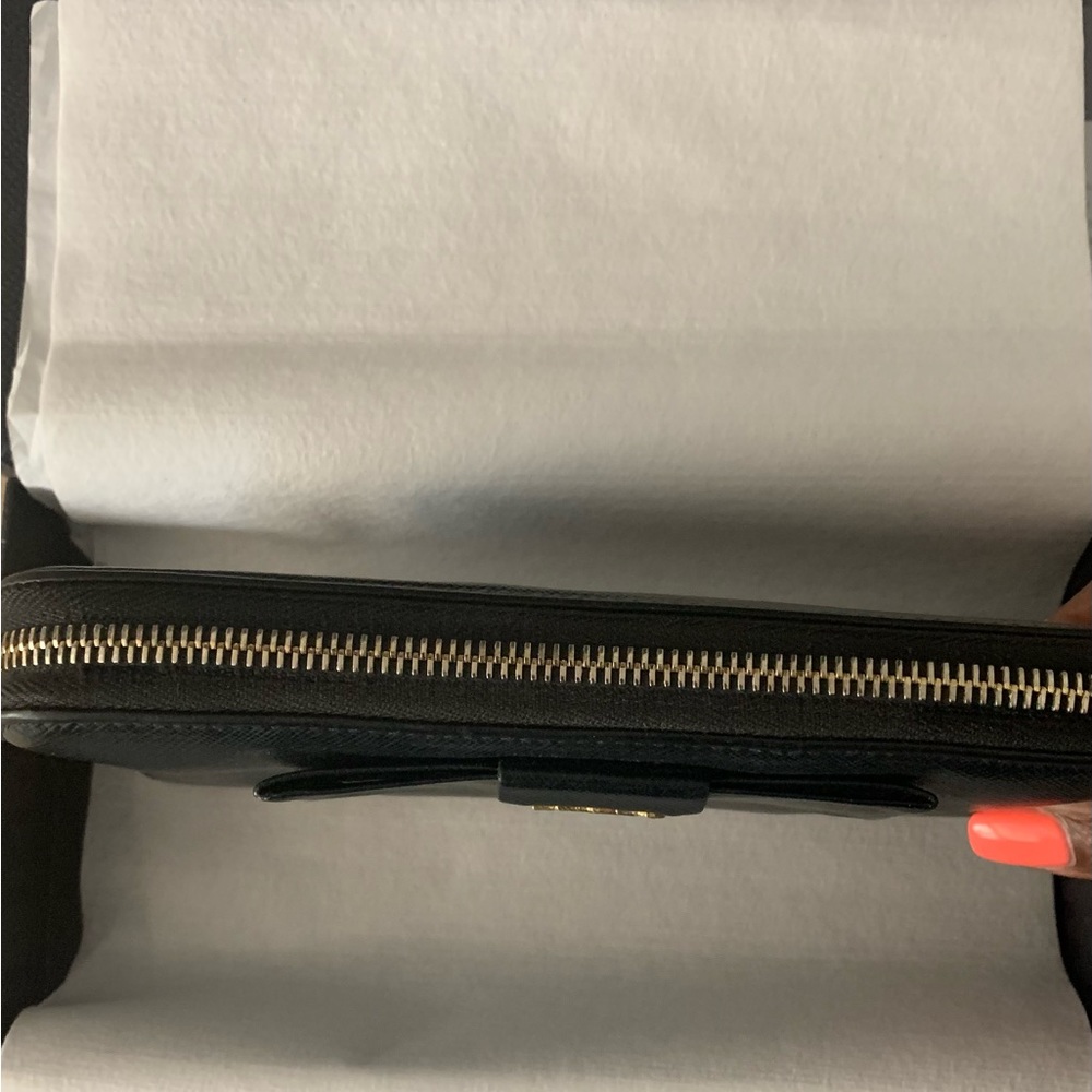 Authentic Preloved Prada Saffiano Fiocco Wallet with original box and cards - Picture 5 of 7